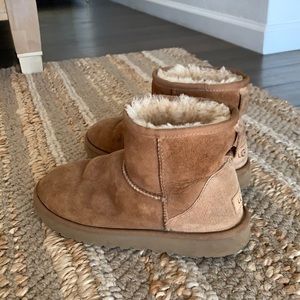 Women’s classic mini Ugg boot